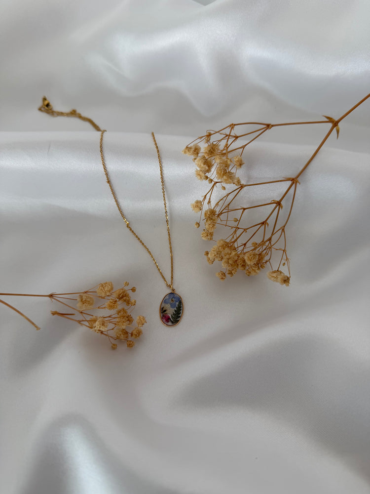 Garden Oval Necklace