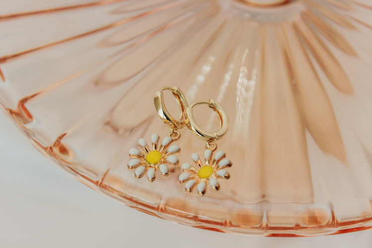 Daisy Huggie Hoops