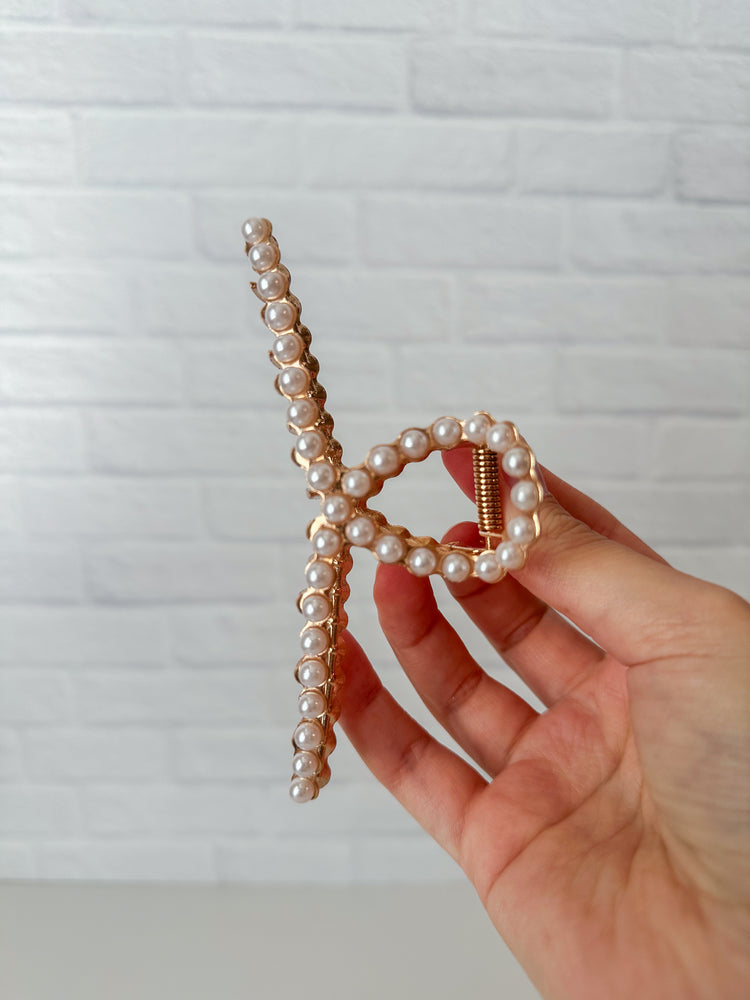 Swirl Pearl Claw Clip