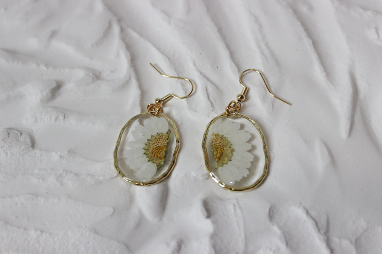 Gold Daisy Dangles