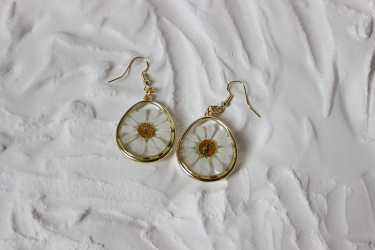 Chunky Gold Chamomile Dangles