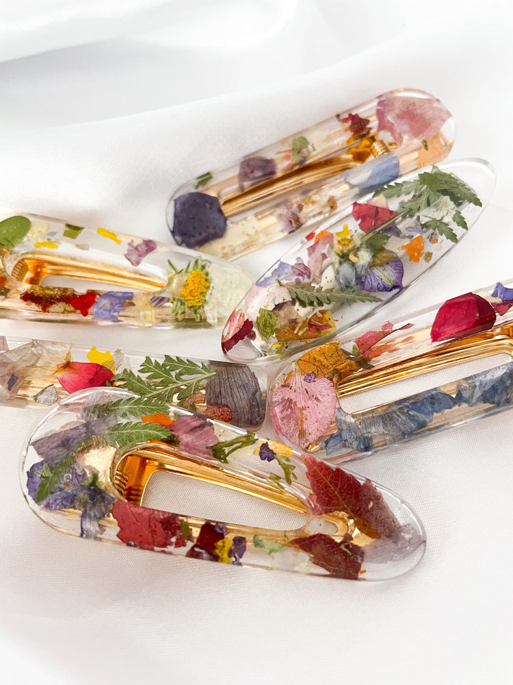 Pressed Flower Resin Hair Clips | Single Gold Hair Clip | Pressed Flower Confetti | Boho Style | Dainty Hair Clip