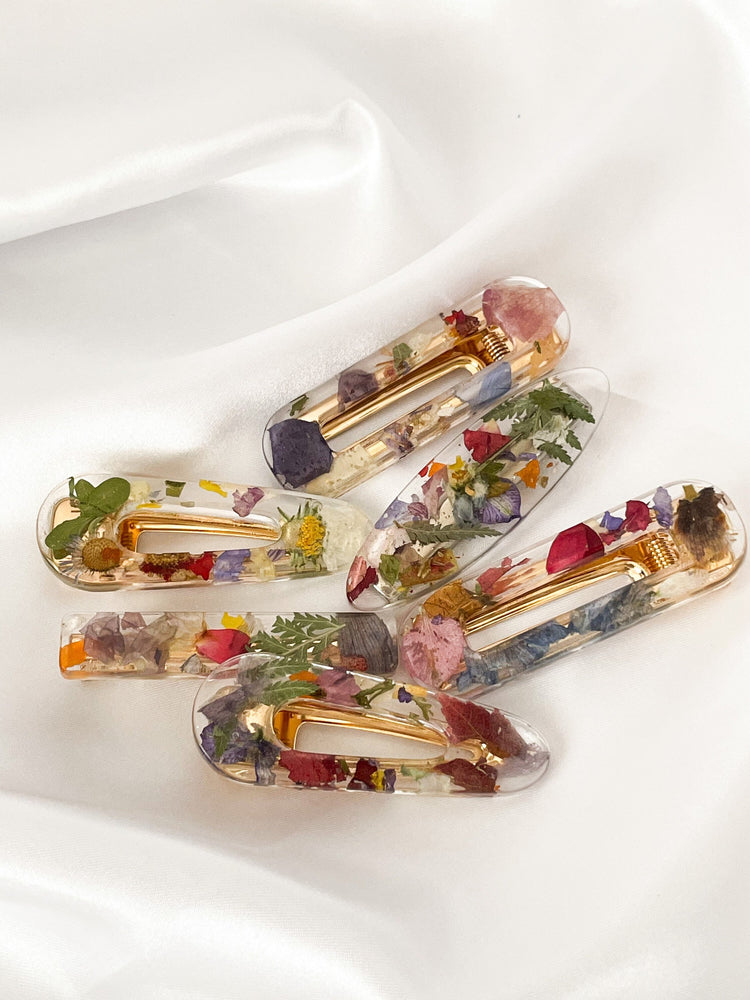 Pressed Flower Resin Hair Clips | Single Gold Hair Clip | Pressed Flower Confetti | Boho Style | Dainty Hair Clip