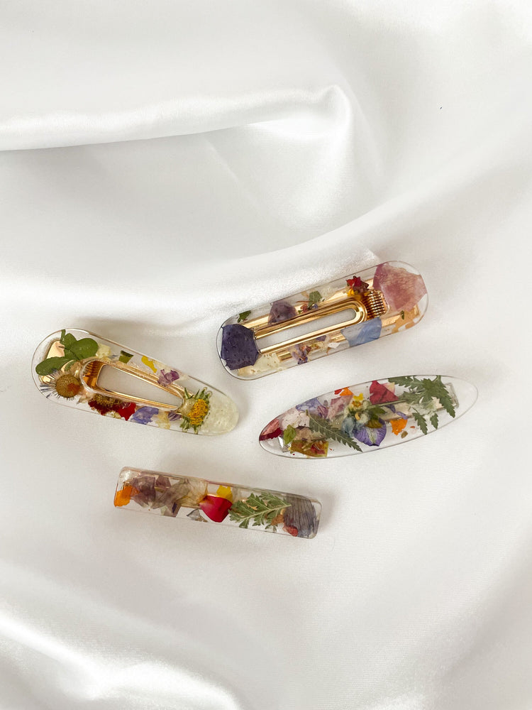 Pressed Flower Resin Hair Clips | Single Gold Hair Clip | Pressed Flower Confetti | Boho Style | Dainty Hair Clip