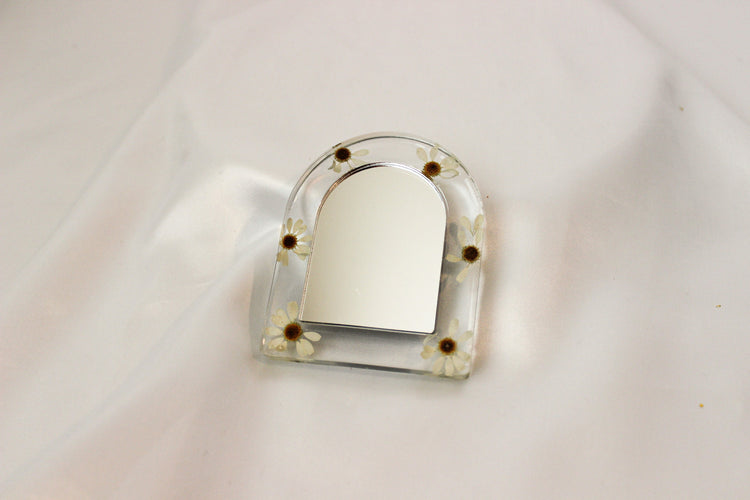 Small Resin Flower Mirror | Decorative Floral Mirror | Boho Daisy Pocket Mirror | Compact Mirror