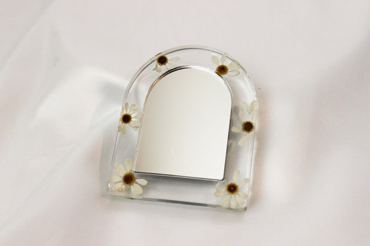 Small Resin Flower Mirror | Decorative Floral Mirror | Boho Daisy Pocket Mirror | Compact Mirror