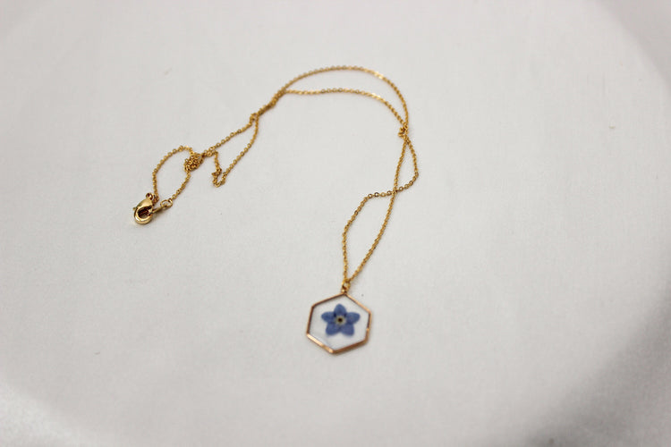 Pressed Flower Resin Necklace | Dainty Gold Necklace | Minimalist Gold Jewelry | Holiday Gift for Her | Small Floral Pendant Necklace