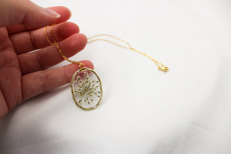 Pressed Flower Resin Necklace | Dainty Gold Necklace | Minimalist Gold Jewelry | Holiday Gift for Her | Small Floral Pendant Necklace