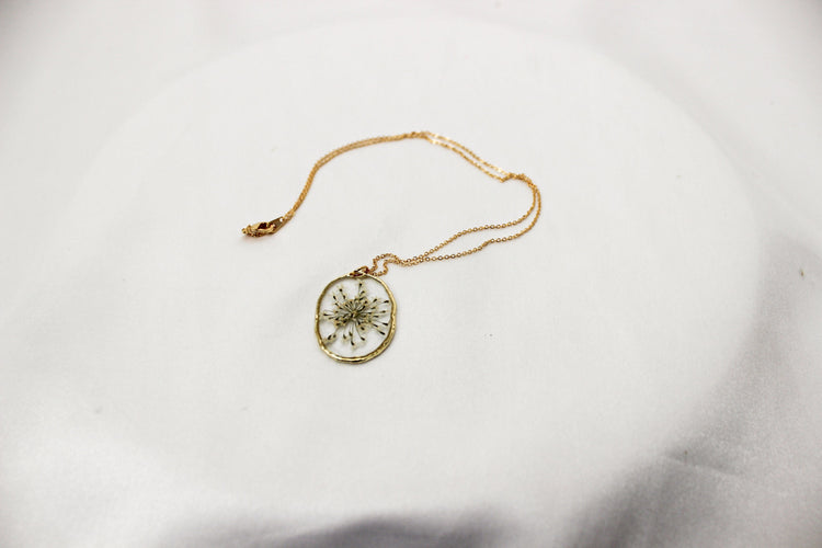 Pressed Flower Resin Necklace | Dainty Gold Necklace | Minimalist Gold Jewelry | Holiday Gift for Her | Small Floral Pendant Necklace