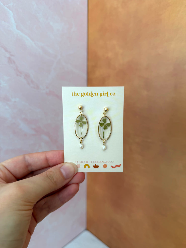 Clover Oval Pearl Dangles