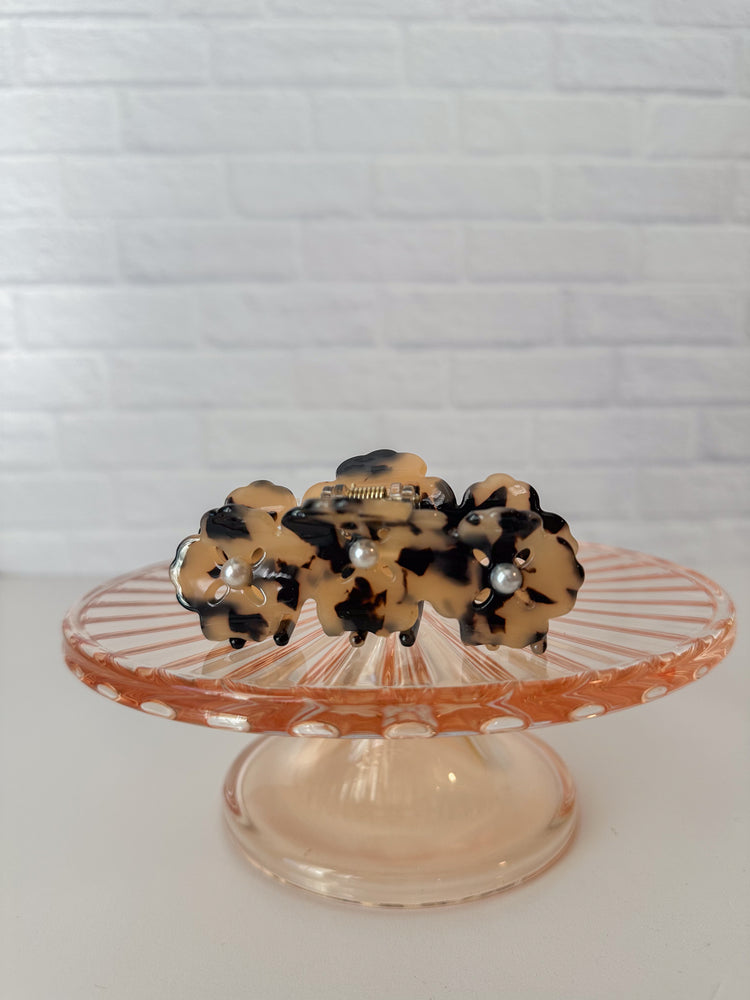 Floral Tortoise Claw Clip