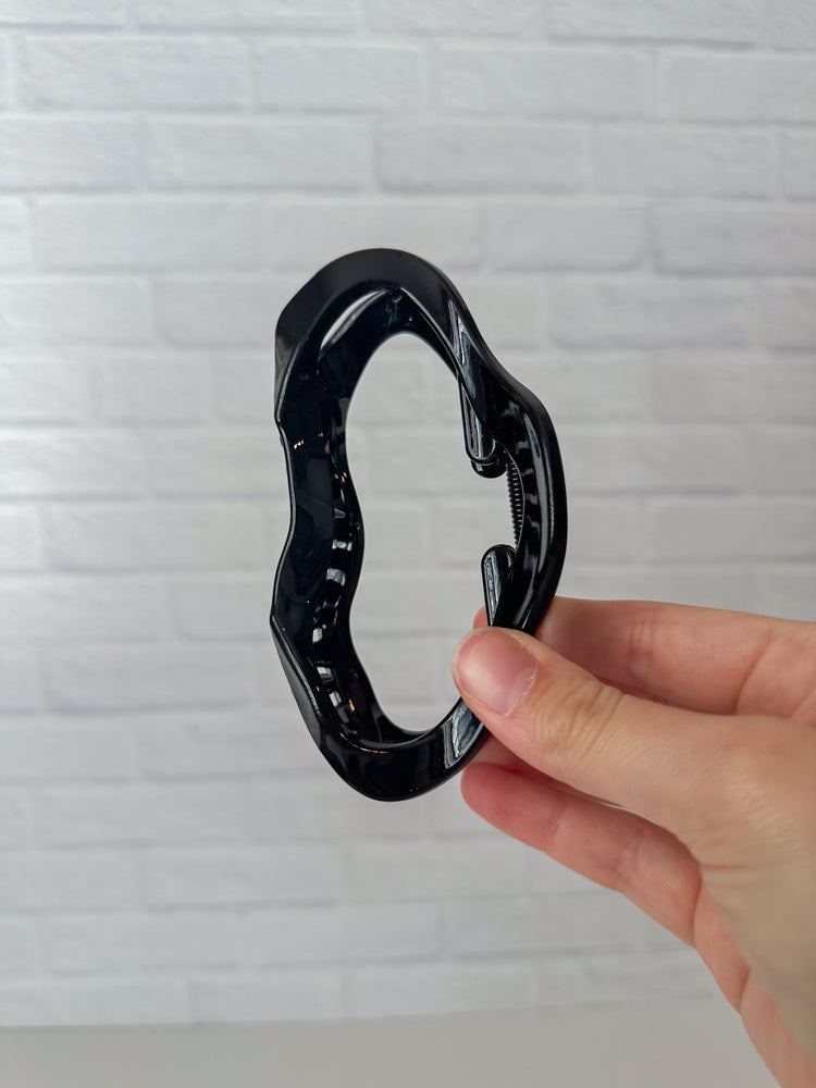 Black Abstract Claw Clip