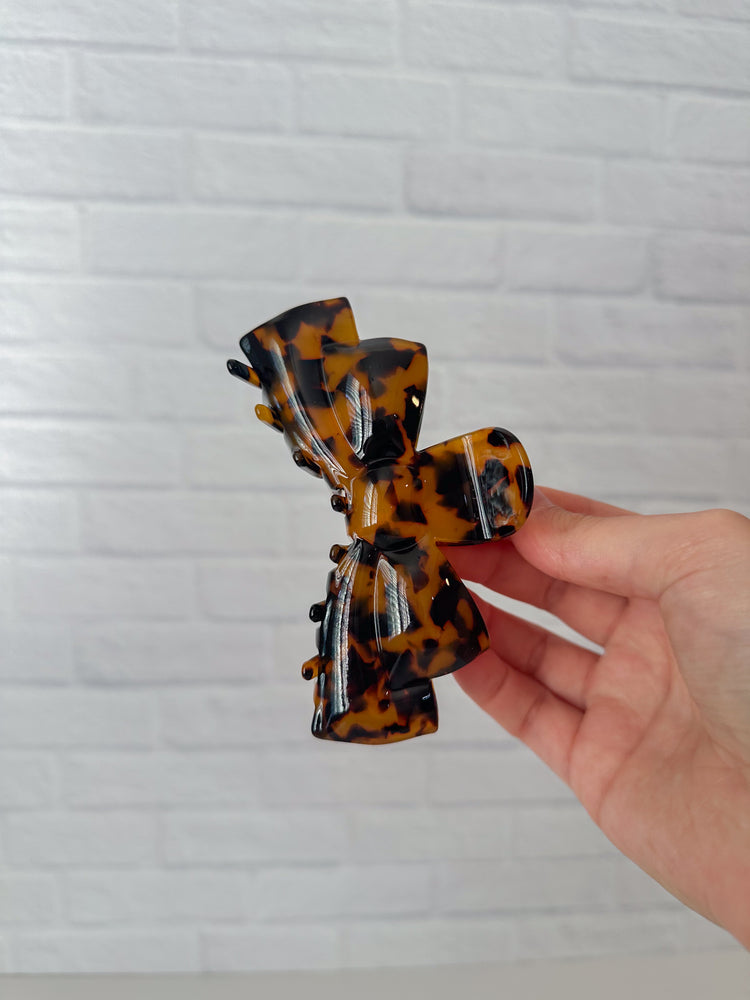 Tortoise Bow Claw Clip