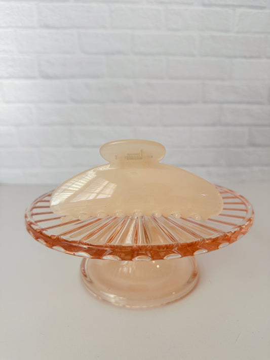 Cream Jelly Claw Clip