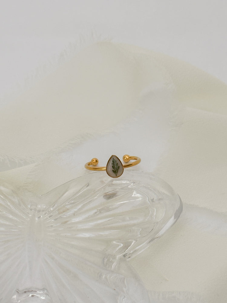 Dainty Pressed Flower Adjustable Ring (Teardrop)