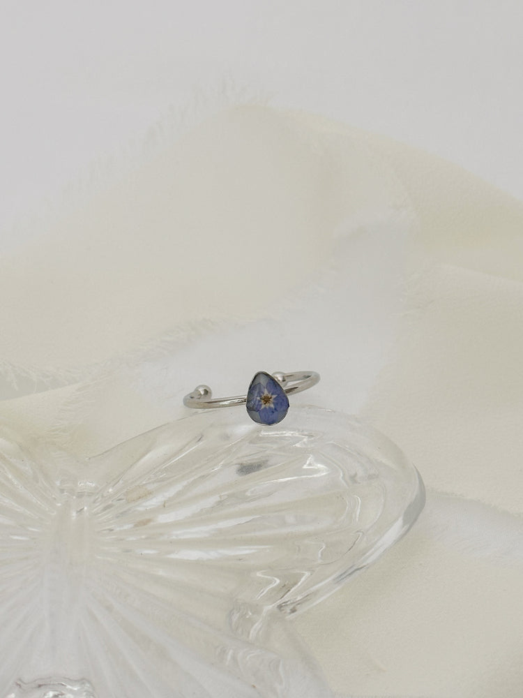 Dainty Pressed Flower Adjustable Ring (Teardrop)