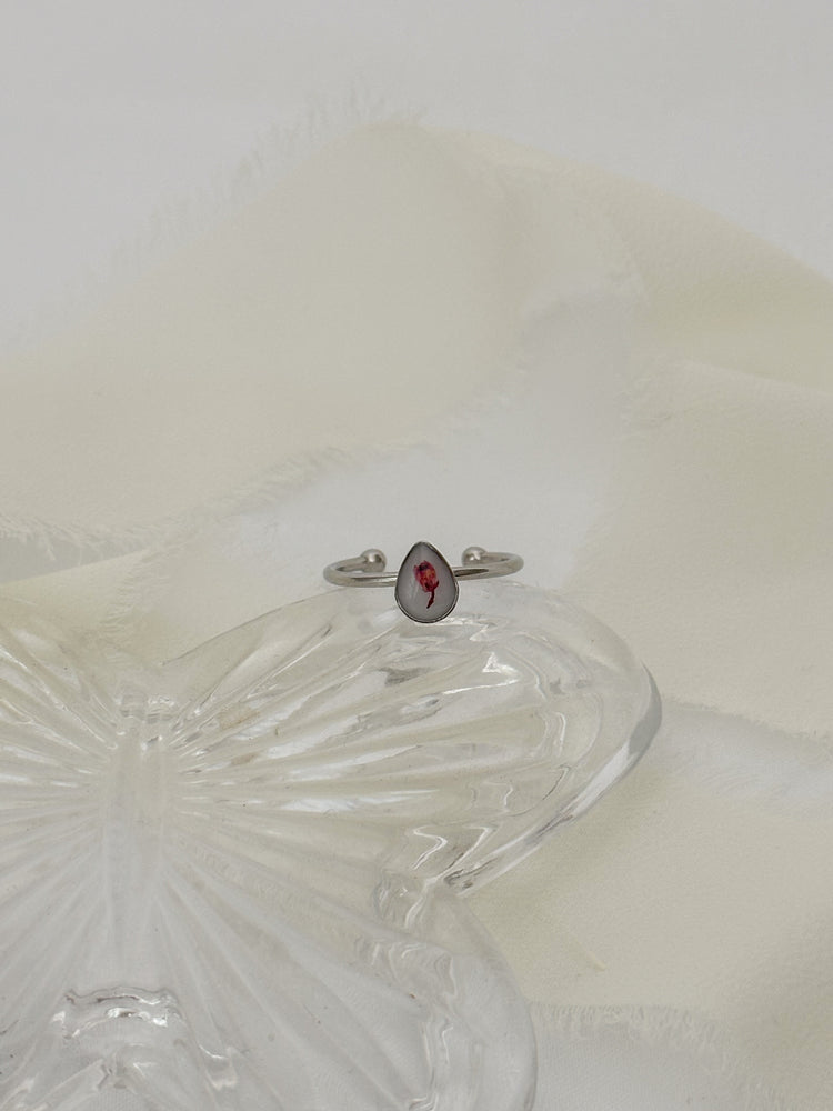 Dainty Pressed Flower Adjustable Ring (Teardrop)