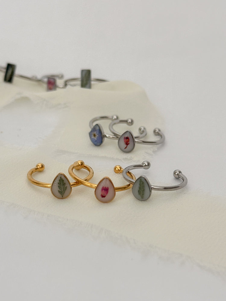 Dainty Pressed Flower Adjustable Ring (Teardrop)