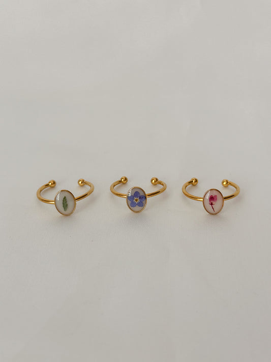 Dainty Pressed Flower Adjustable Ring (Oval)