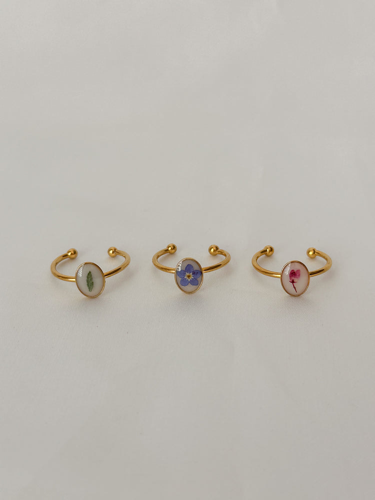 Dainty Pressed Flower Adjustable Ring (Oval)