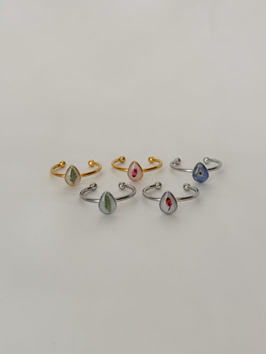 Dainty Pressed Flower Adjustable Ring (Teardrop)