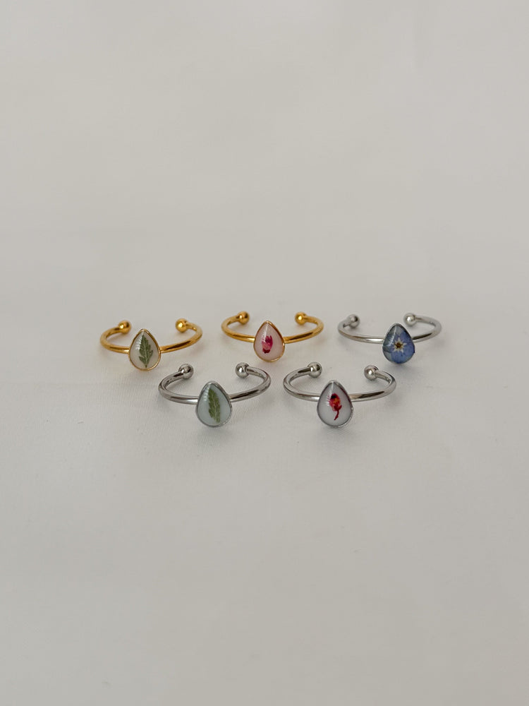 Dainty Pressed Flower Adjustable Ring (Teardrop)