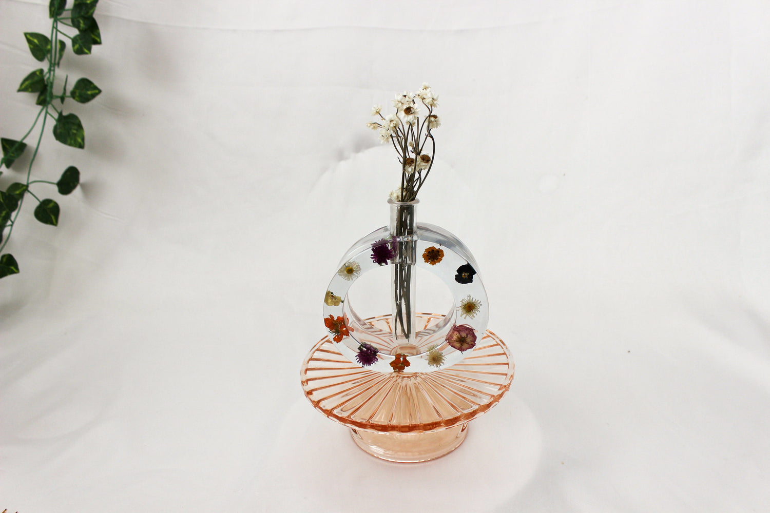 Resin Circle Propagation Station | Handmade Propagation Tube | Elegant Floral Bud Vase | Unique Home Decor | Pressed Flower Art