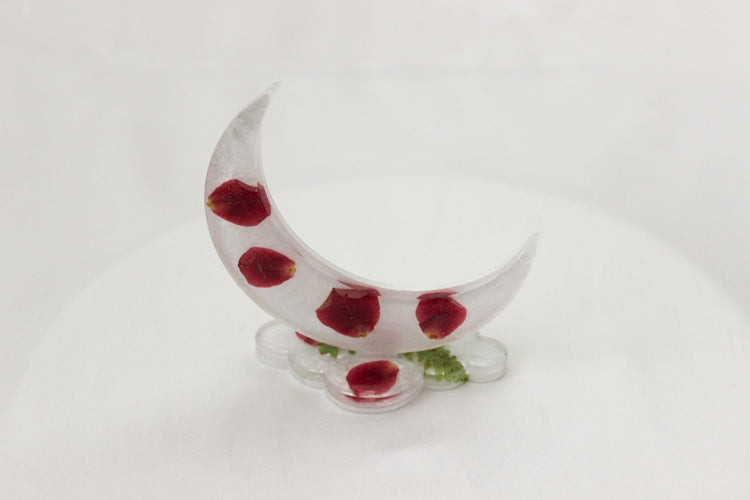 Crescent Moon Ring Holder | Resin Ring Holder | Resin Jewelry Stand | Room Decor | Pressed Flowers