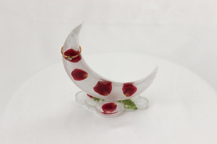 Crescent Moon Ring Holder | Resin Ring Holder | Resin Jewelry Stand | Room Decor | Pressed Flowers