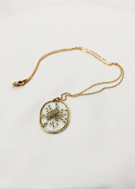 Pressed Flower Resin Necklace | Dainty Gold Necklace | Minimalist Gold Jewelry | Holiday Gift for Her | Small Floral Pendant Necklace